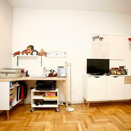 Piso Centrico Con Patio Apartment Bilbao Bagian luar foto