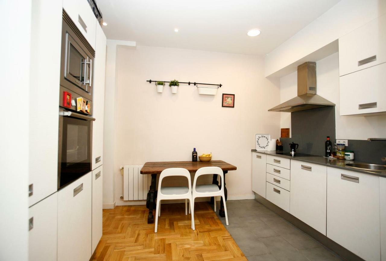 Piso Centrico Con Patio Apartment Bilbao Bagian luar foto